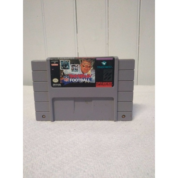 Troy Aikman NFL Football for Super Nintendo - Picture 1 of 2